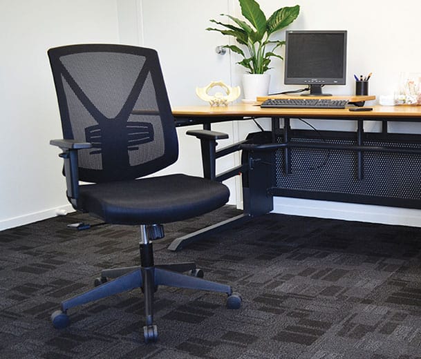 Buro Brio II ergonomic chair in office scene