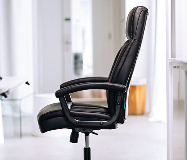 black Buro Dakota II executive chair in modern office