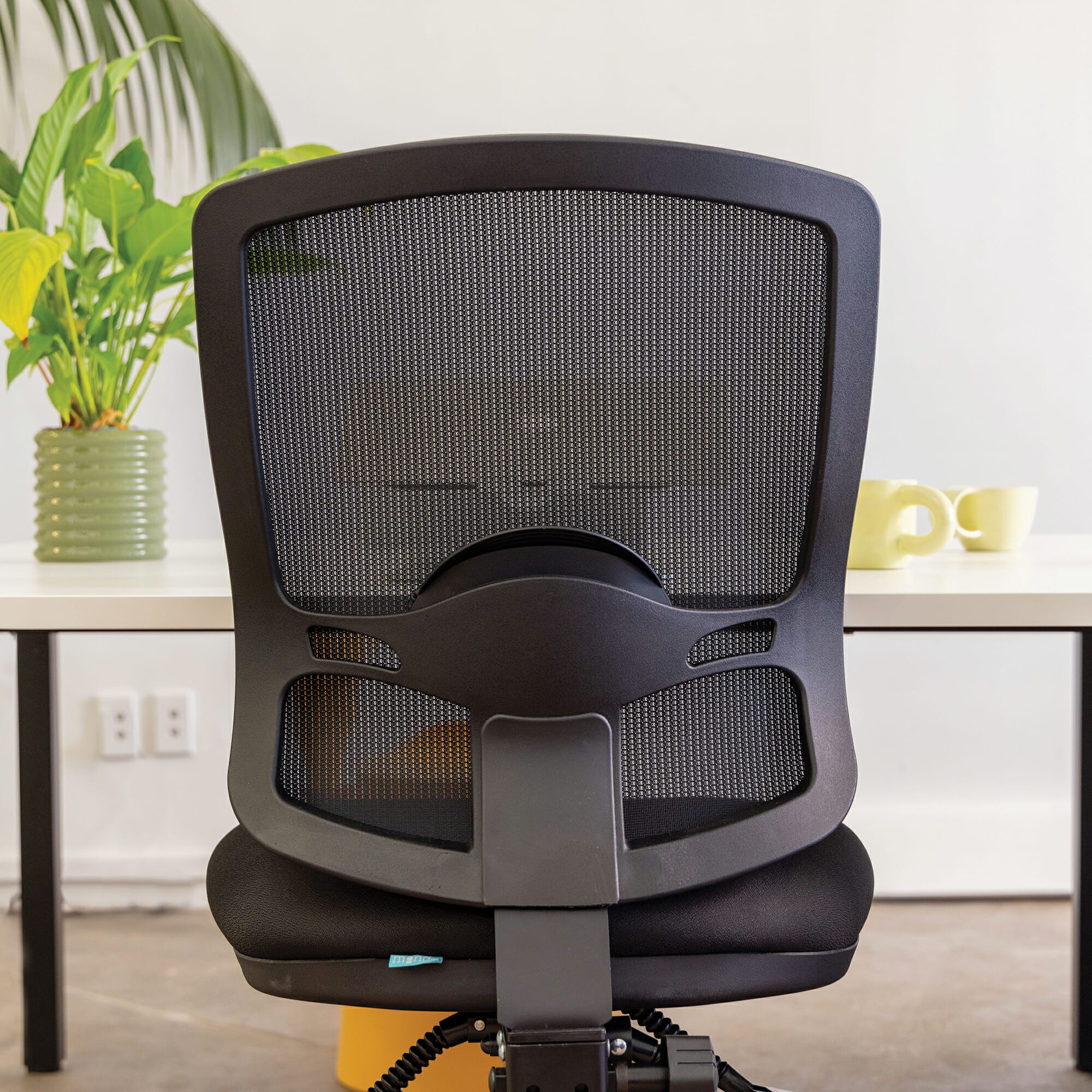 mondo java mesh desk chair back lumbar view