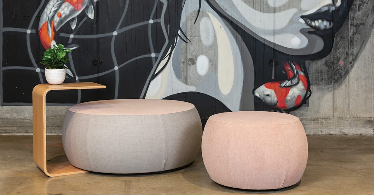 Konfurb Halo Ottomans with Link Table