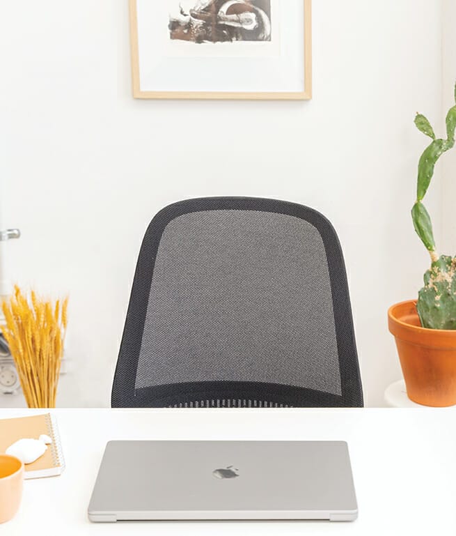mondo soho office chair at personalised workstation