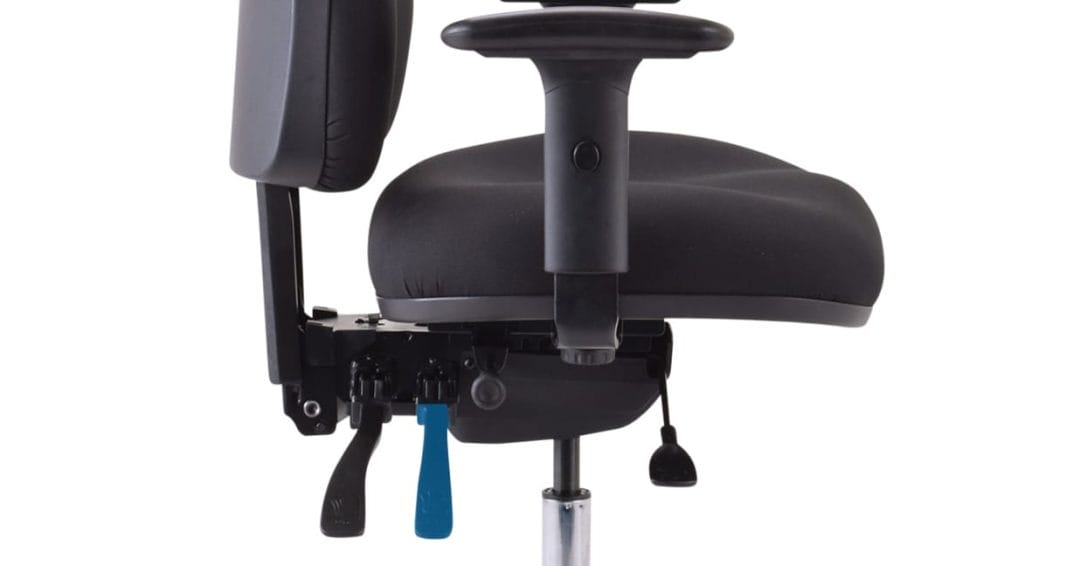 Seat tilt lever on 3 lever chair