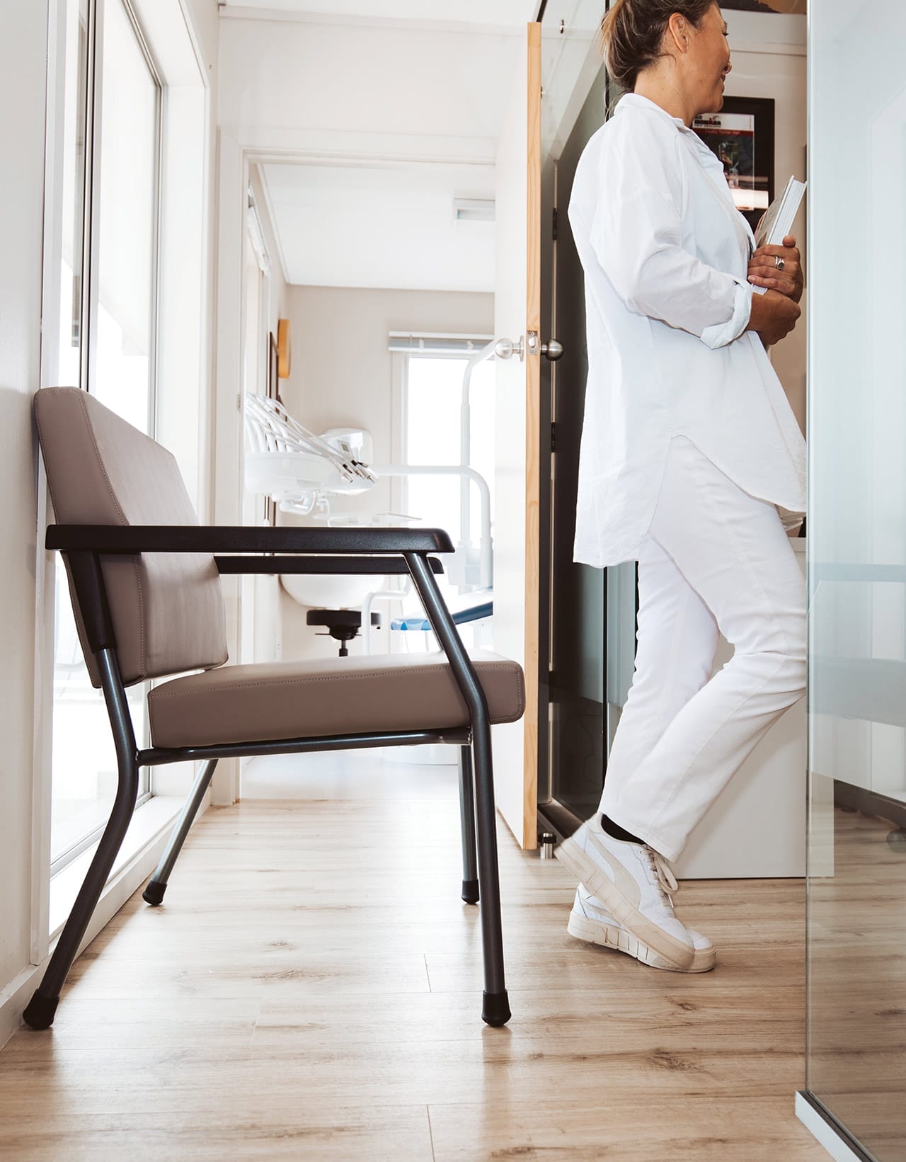 buro-concord-medical-chair
