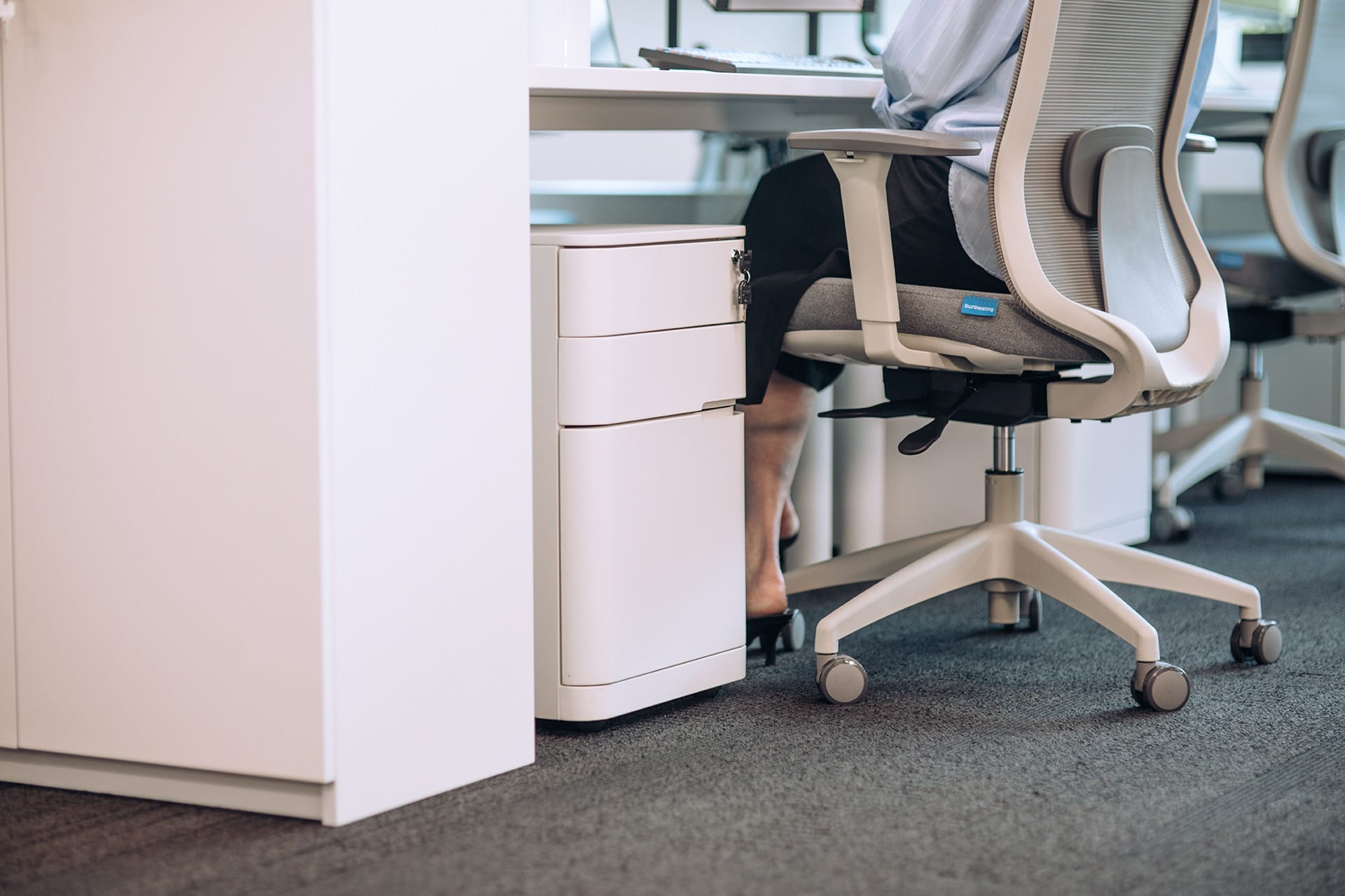buro elan ergonomic chair